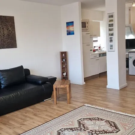 Foruz - Mit Balkon & Tg-stellplatz *