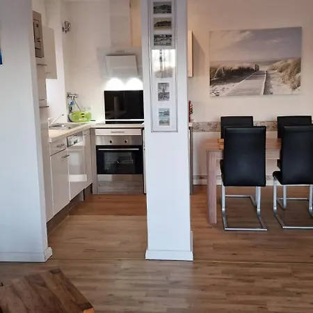 Foruz - Mit Balkon & Tg-stellplatz Apartment