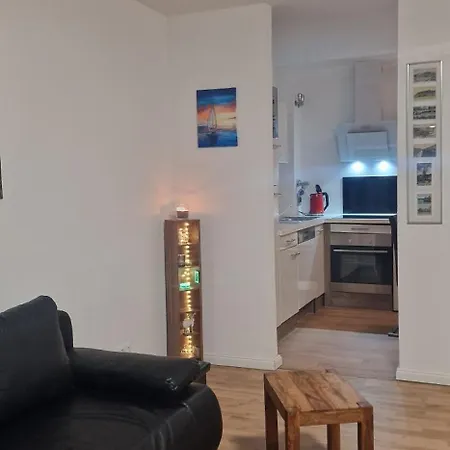 Foruz - Mit Balkon & Tg-stellplatz * Flensburg