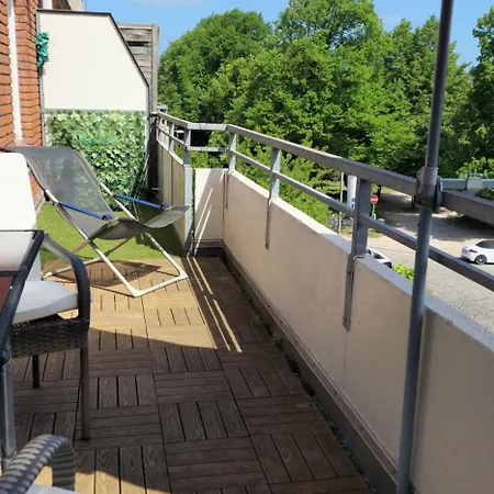 Foruz - Mit Balkon & Tg-stellplatz Apartmán