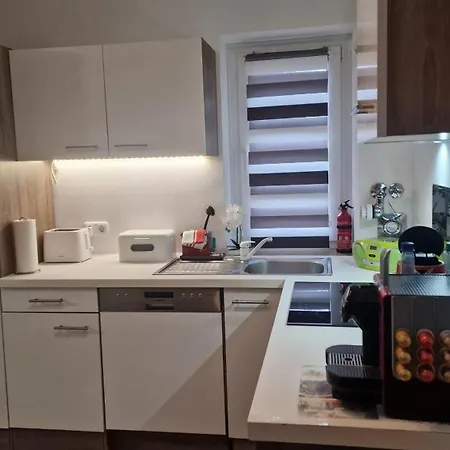 Foruz - Mit Balkon & Tg-stellplatz Flensburg