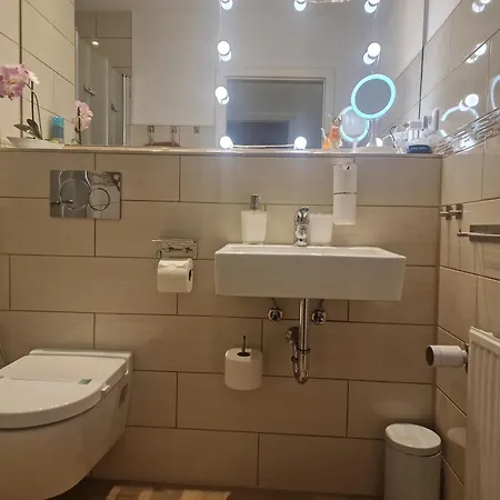 Lägenhet Foruz - Mit Balkon & Tg-stellplatz Flensburg