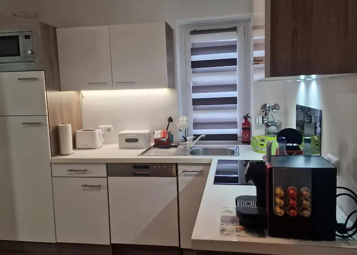 Foruz - Mit Balkon & Tg-stellplatz Flensburg